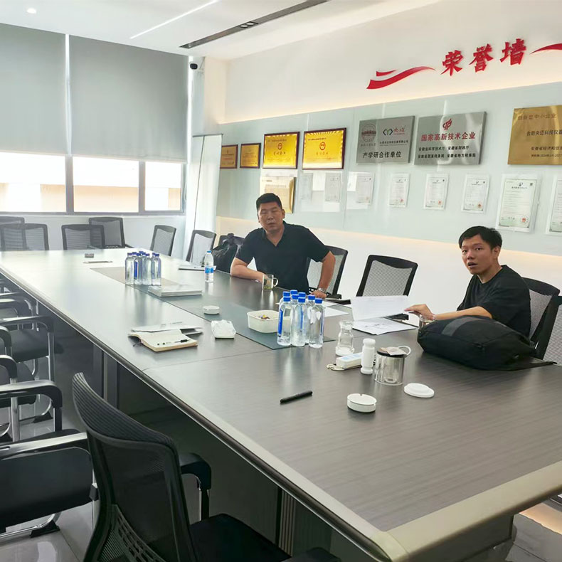 Компания Shandong Boneng Chemical Equipment Co., Ltd. посетила нашу компанию и подписала договор купли-продажи